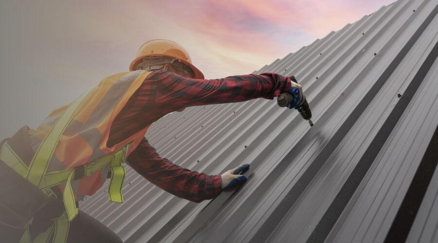 Professional gutter cleaning in Bonifay, FL
